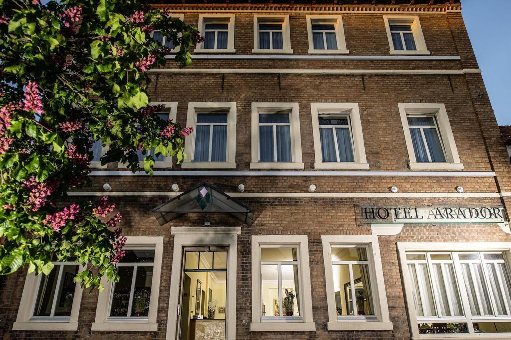 Hotel Arador Санкт Леон-Рот Екстериор снимка